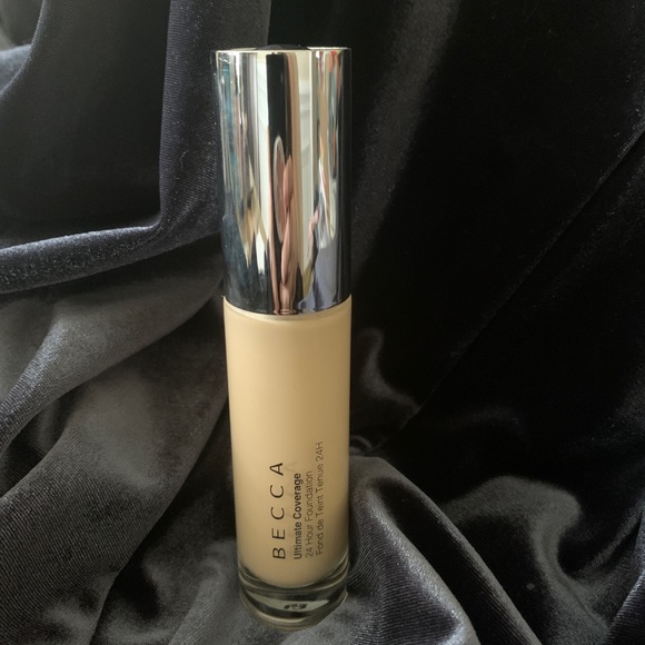 Becca Ultimate Coverage Foundation Vanilla - Picture 2 of 3
